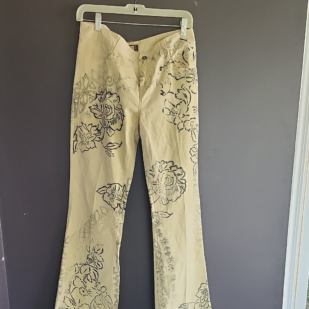 bebe Floral Beige Jeans